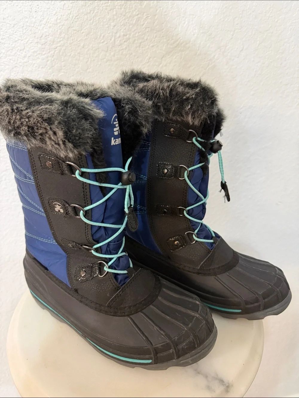 Kamik Unisex Winter Navy Boots Black Shell & Turq. Laces Size 7 men 8.5-9 women